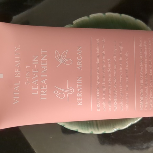 Hair Leave in Treatment - Picture 3 of 4